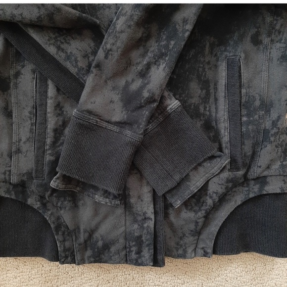 Lululemon To Class Jacket - Picture 4 of 7